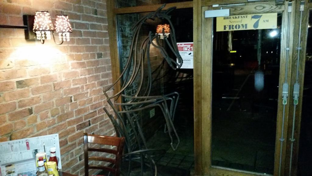 The Three Tuns Hotel Wetherspoon Thirsk Ngoại thất bức ảnh